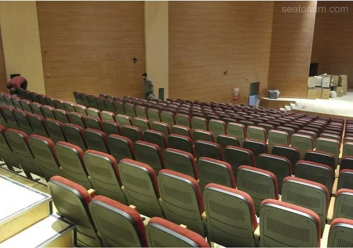 choosing theater seats